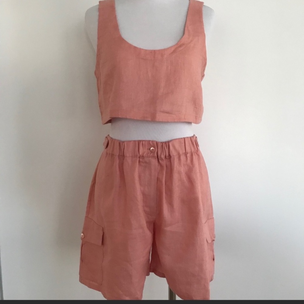 La perla crop top and high waisted shorts